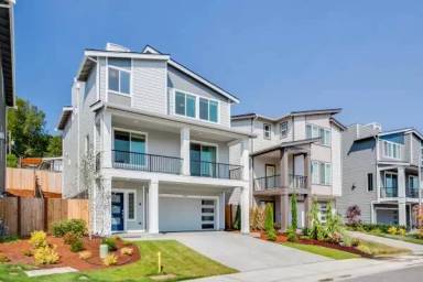 Main picture of 11821 82nd Pl S