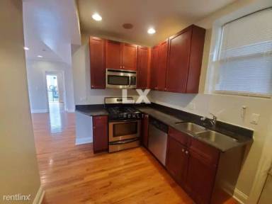 Main picture of 6500 N Claremont Ave