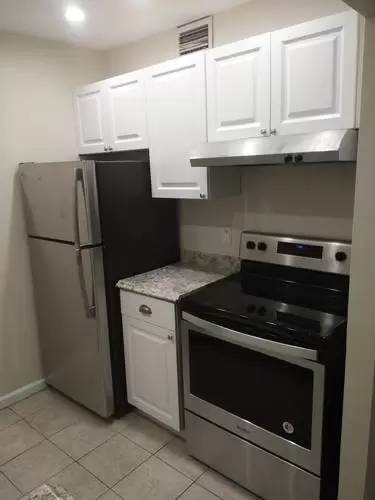 Main picture of Cross Creek Condominiums
