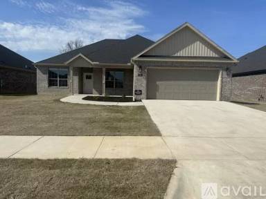 Main picture of 740 Skylar St