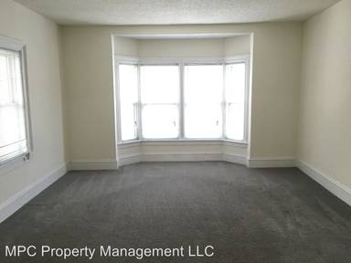 Main picture of 133 E Chestnut St