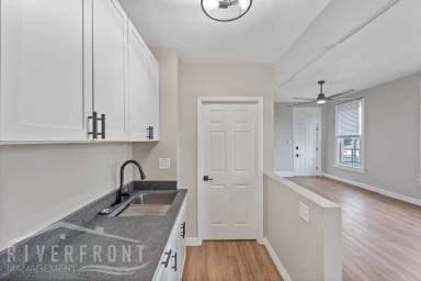 Main picture of 1686 Blue Rock St