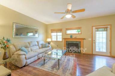 Main picture of 3731 Livingston Ave
