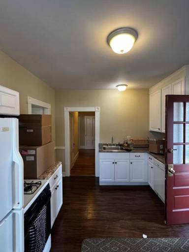 Main picture of 145 Sylvan St