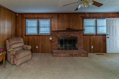 Main picture of 1296 Country Club Rd