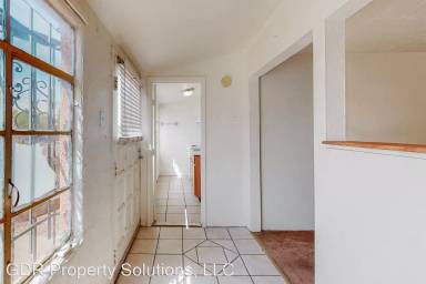 Main picture of 1717 Griegos Rd NW