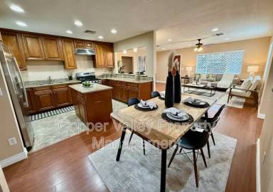 Main picture of 2318 E Flower St