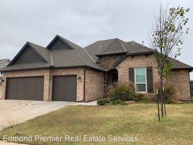 Main picture of 501 NW 197th St