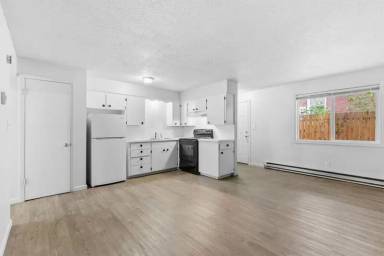 Main picture of 217 E Sinto Ave