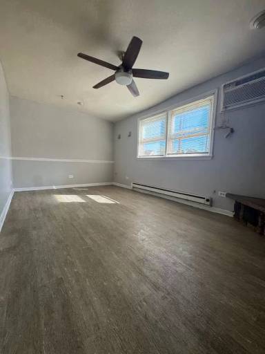 Main picture of 8111 Grand Ave