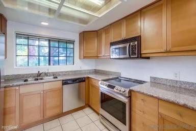 Main picture of 16394 Avenida Venusto