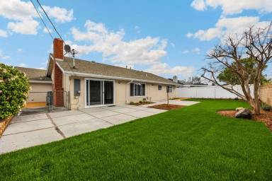 Main picture of 2941 Firethorne Ave