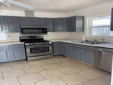 Main picture of 1005 E Water St