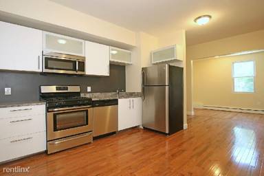 Main picture of 114 Everett St