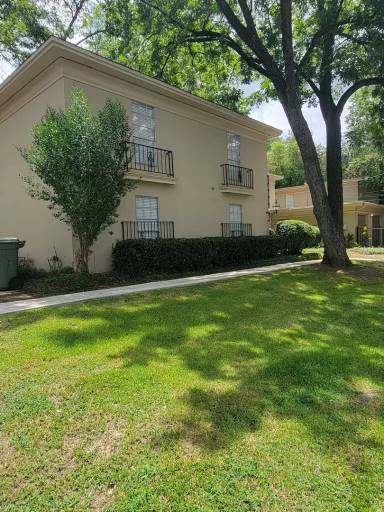 Main picture of 1725 Graham St
