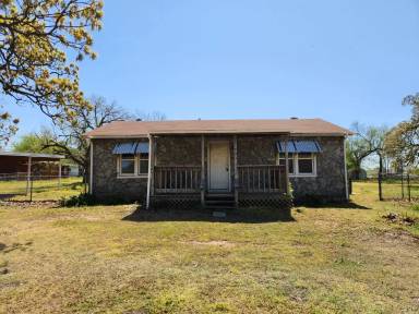 Main picture of 203 E 4th St