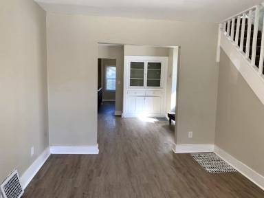 Main picture of 2837 N Gale St