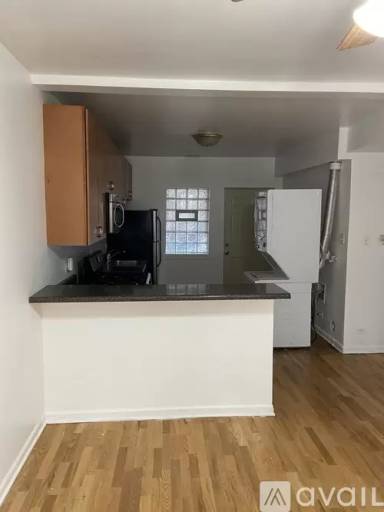 Main picture of 7026 S Cregier Ave