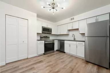 Main picture of 416 Bailey Ave