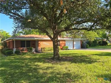 Main picture of 2206 S 45th St