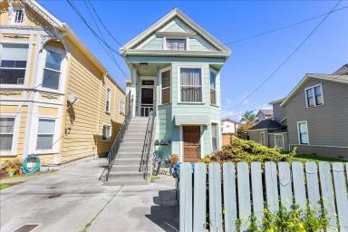 Main picture of 3249 Encinal Ave