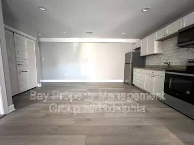 Main picture of 5239 W Jefferson St