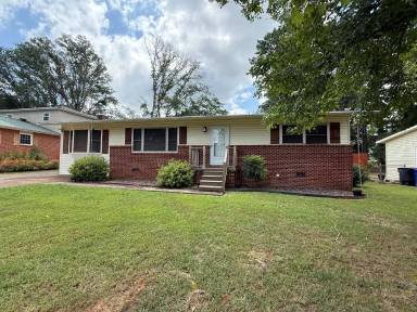 Main picture of 114 Roberts St