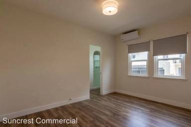 Main picture of 4376 Oregon St