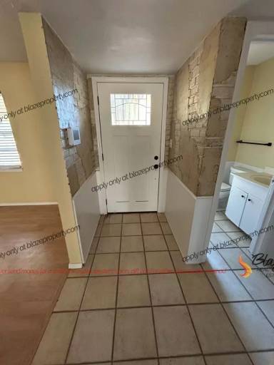 Main picture of 5712 Everett Ave