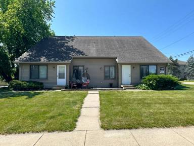 Main picture of 4416 Toronto St