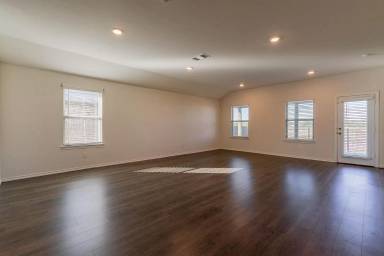 Main picture of 311 Pine Hollow Way