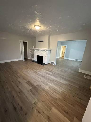 Main picture of 857 Lakeview Rd