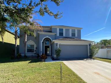 Main picture of 909 Meadow Glade Dr