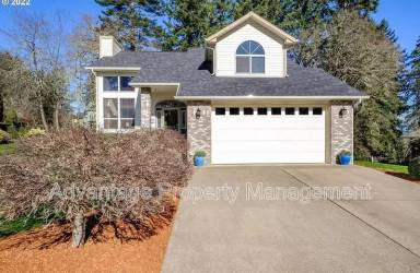 Main picture of 494 Nandina St