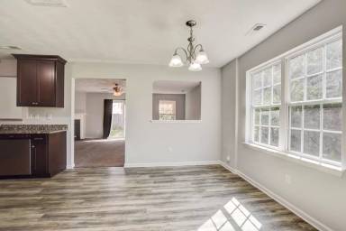 Main picture of 4164 Reid St