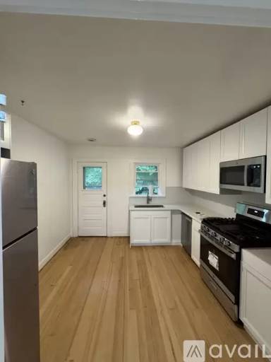 Main picture of 535 S Clay St