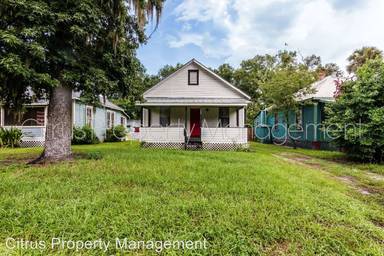 Main picture of 706 W 3rd St