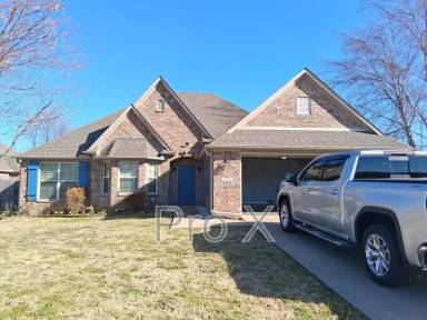 Main picture of 3864 W Providence Dr
