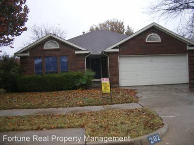 Main picture of 202 Ridgecrest Dr