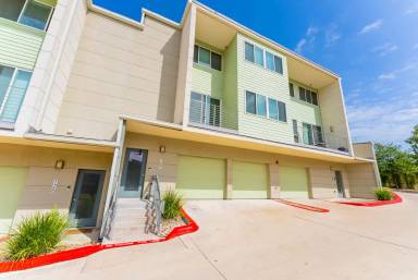 Main picture of Skybridge Lofts