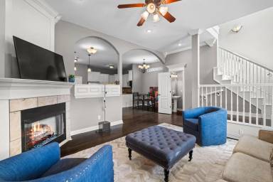 Main picture of 563 N Tennyson Ln