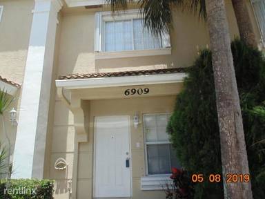 Main picture of 6909 Crooked Fence Dr