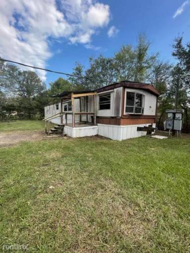 Main picture of 2511 S Oaks Dr