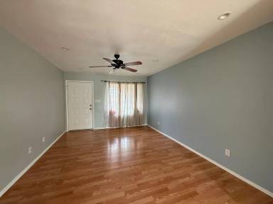 Main picture of 2263 E Hampton Ave