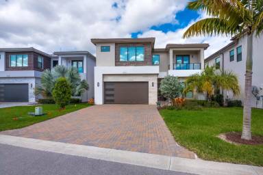 Main picture of 8131 Laurel Falls Dr