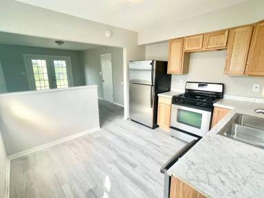 Main picture of 754 W 67th Ave