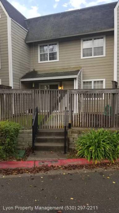Main picture of 3026 Woods Cir