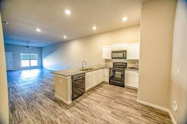 Main picture of 1919 Langford Ave