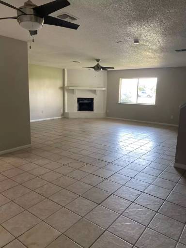 Main picture of 49 S Commonsway Dr