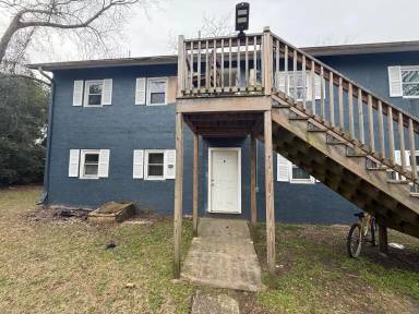 Main picture of 1703 Singleton St